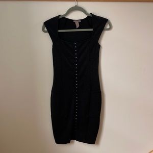 Body con, curve hugging dress